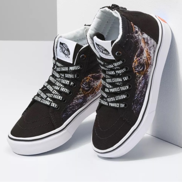 VANS X PROJECT CAT KIDS COMFYCUSH SK8-HI ZIP | NEW in BOX/NWT!!👟🖤 - Picture 1 of 7